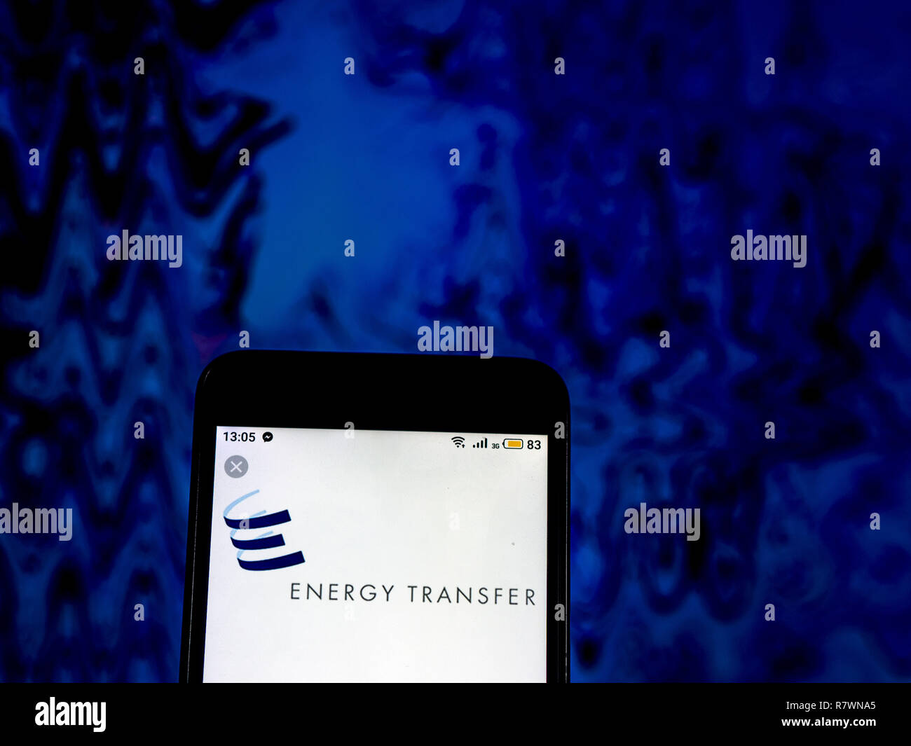 Kiev, Ukraine. 11th Dec, 2018. Energy Transfer Partners Company logo seen displayed on smart phone. Credit: Igor Golovniov/SOPA Images/ZUMA Wire/Alamy Live News Stock Photo