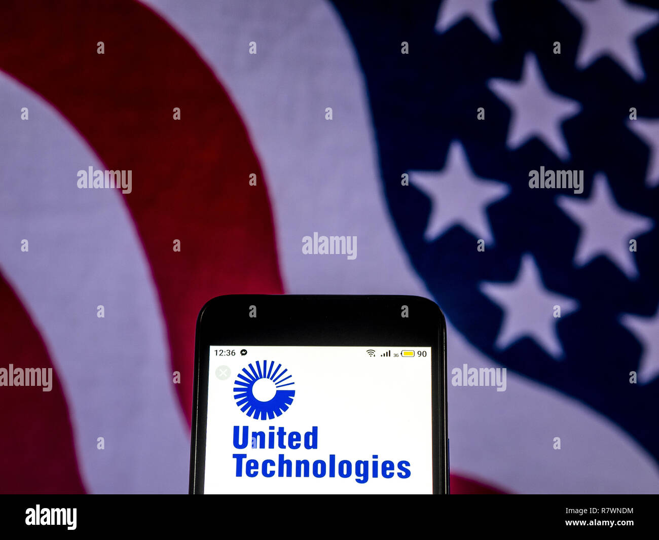 Kiev, Ukraine. 11th Dec, 2018. United Technologies Corporation Aircraft manufacturing company logo seen displayed on smart phone. Credit: Igor Golovniov/SOPA Images/ZUMA Wire/Alamy Live News Stock Photo