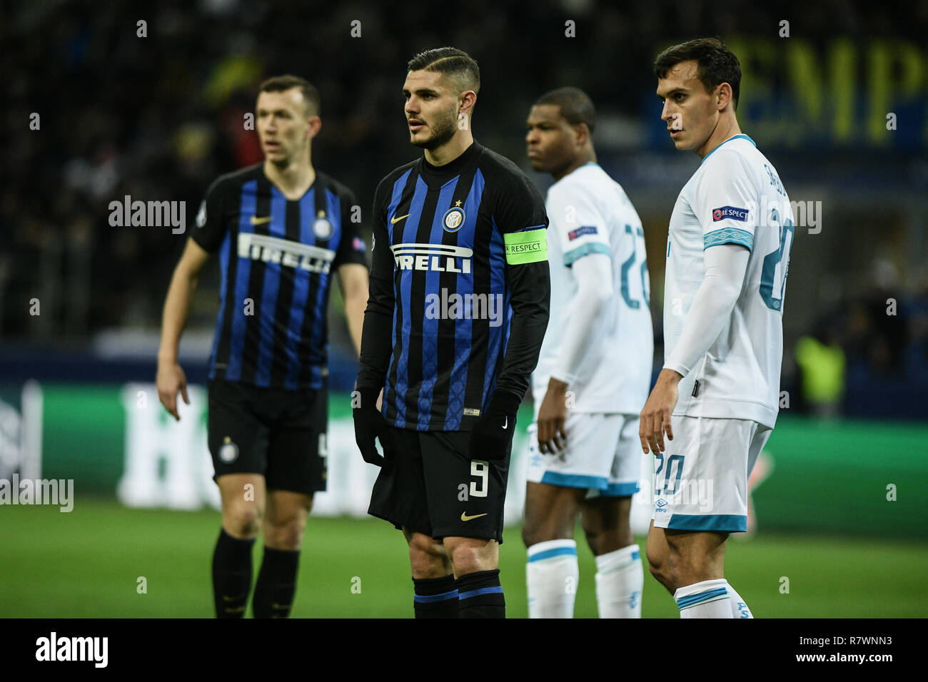 Milan, Italy. 11th December, 2018. Midfielder Ivan Perisic (Inter), Forward Mauro Icardi (Inter), Defender Denzel Dumfries(PSV Eindhoven) and Defender Trent Sainsbury(PSV Eindhoven) during the UEFA Champions League football match, Inter Milan vs PSV Eindhoven at San Siro Meazza Stadium in Milan, Italy on 11 December 2018 Credit: Piero Cruciatti/Alamy Live News Stock Photo