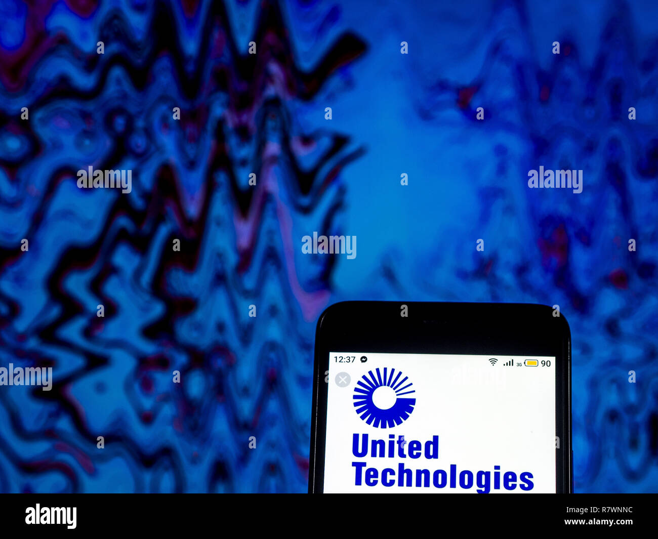 Kiev, Ukraine. 11th Dec, 2018. United Technologies Corporation Aircraft manufacturing company logo seen displayed on smart phone. Credit: Igor Golovniov/SOPA Images/ZUMA Wire/Alamy Live News Stock Photo