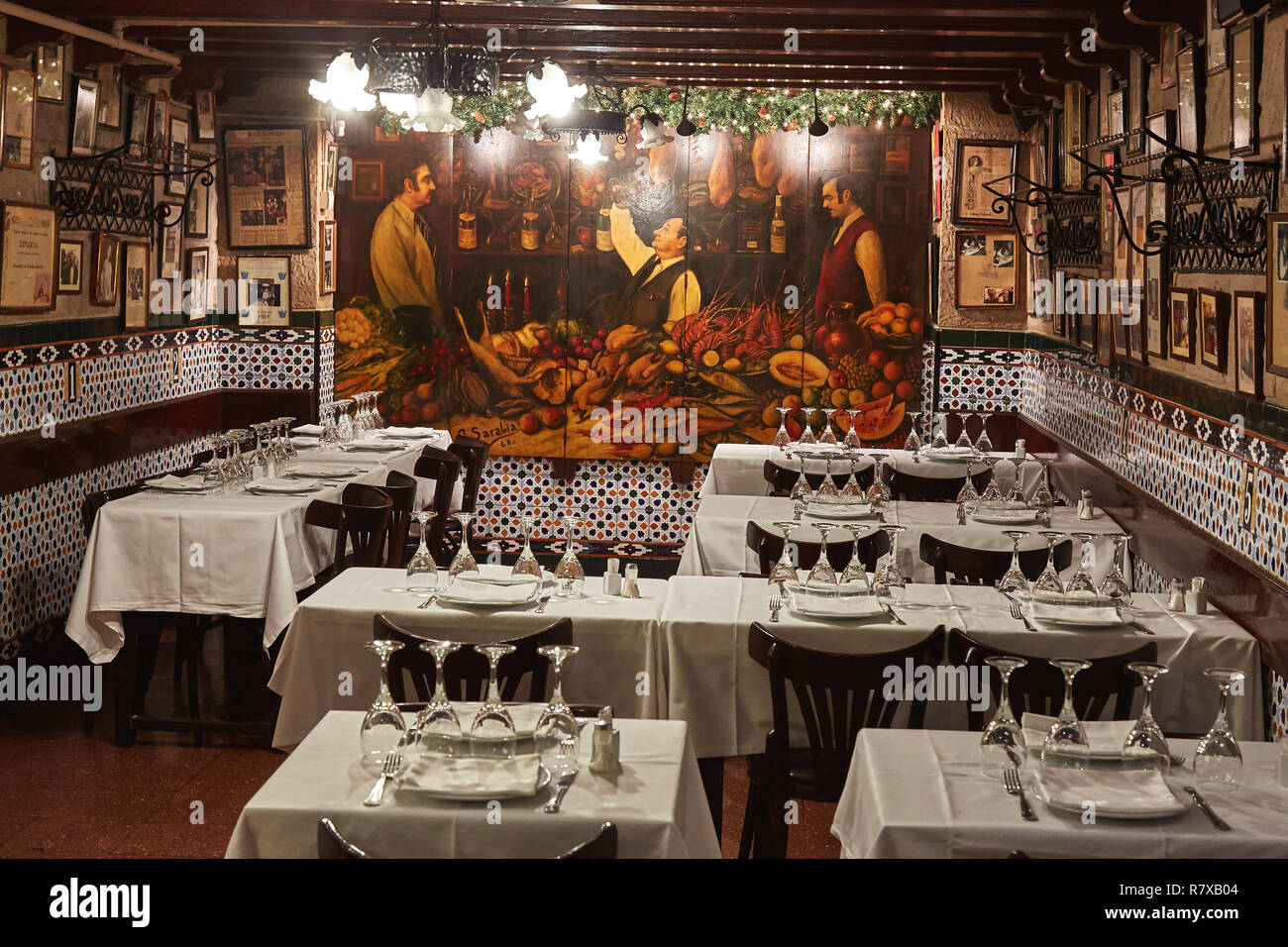 Famous Traditional Old Spanish Restaurant In Barcelona Of Spain His Name Caracol The Snail 12 09 2018 Spain Stock Photo Alamy