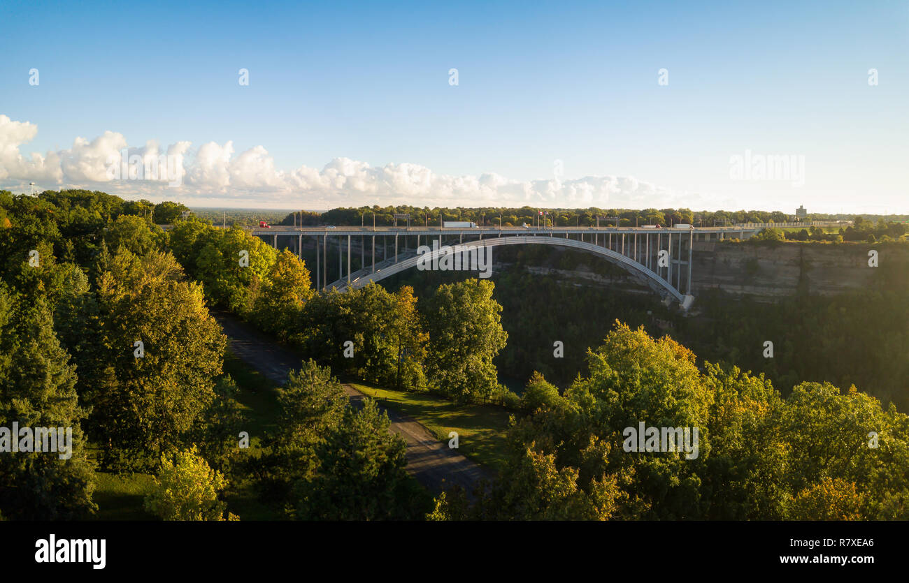 Queenston lewiston bridge hires stock photography and images Alamy