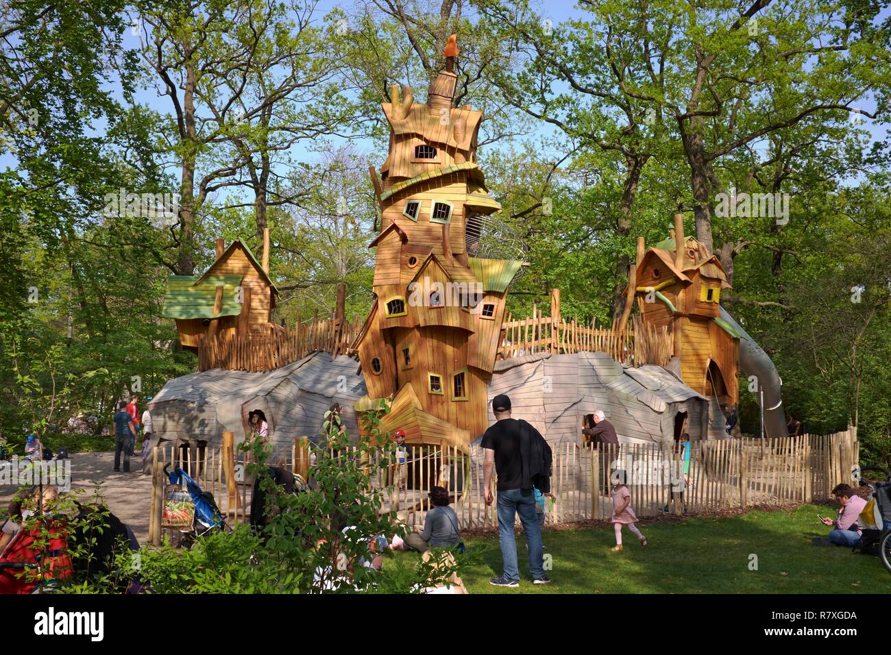 Germany, Berlin, Tiergarten District, Zoological Garden, Playground for  children Stock Photo - Alamy