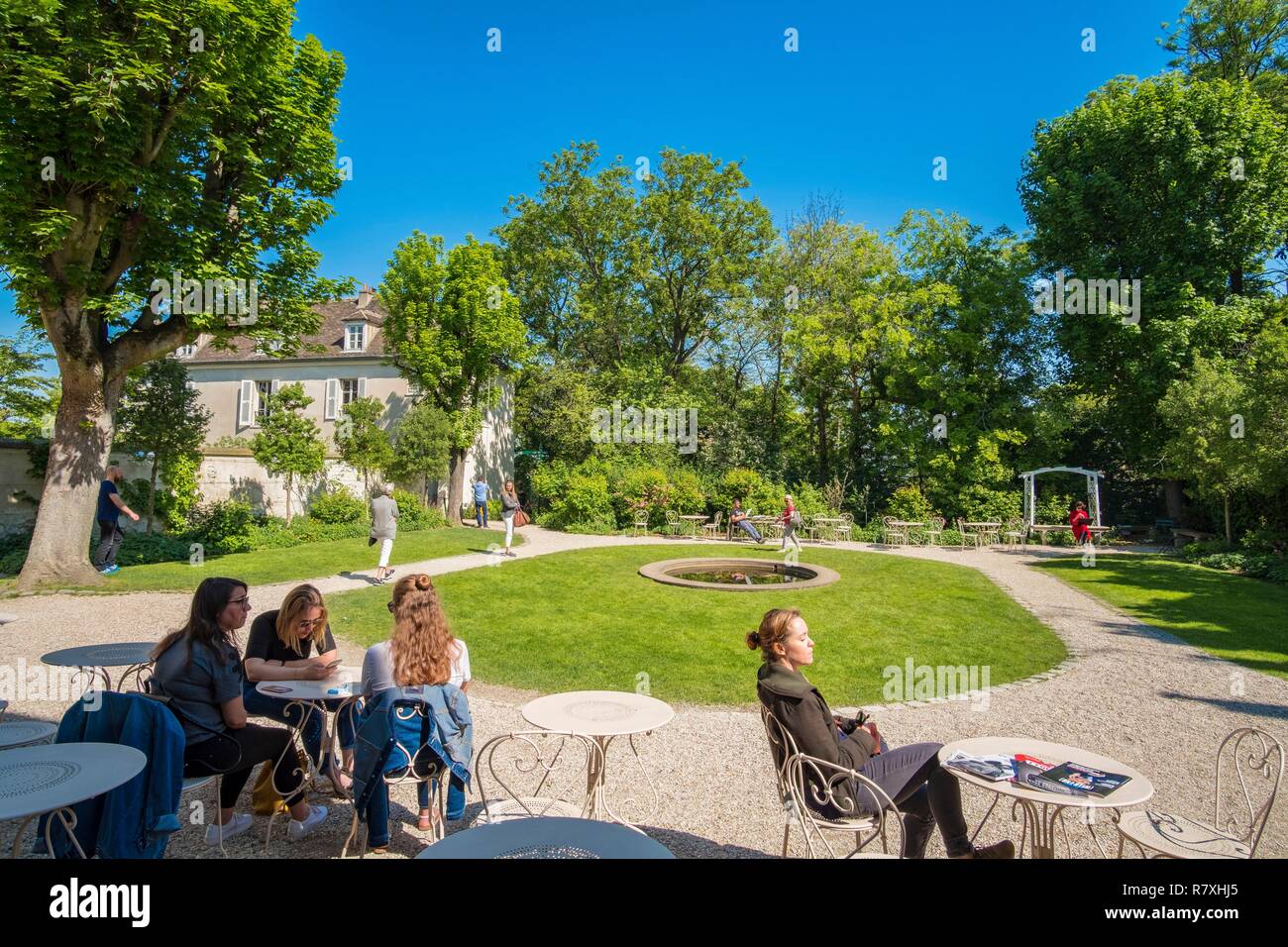 France, Paris, the Montmartre museum in the buildings of the hotel Demarne and the house of Bel Air, the inner garden Stock Photo
