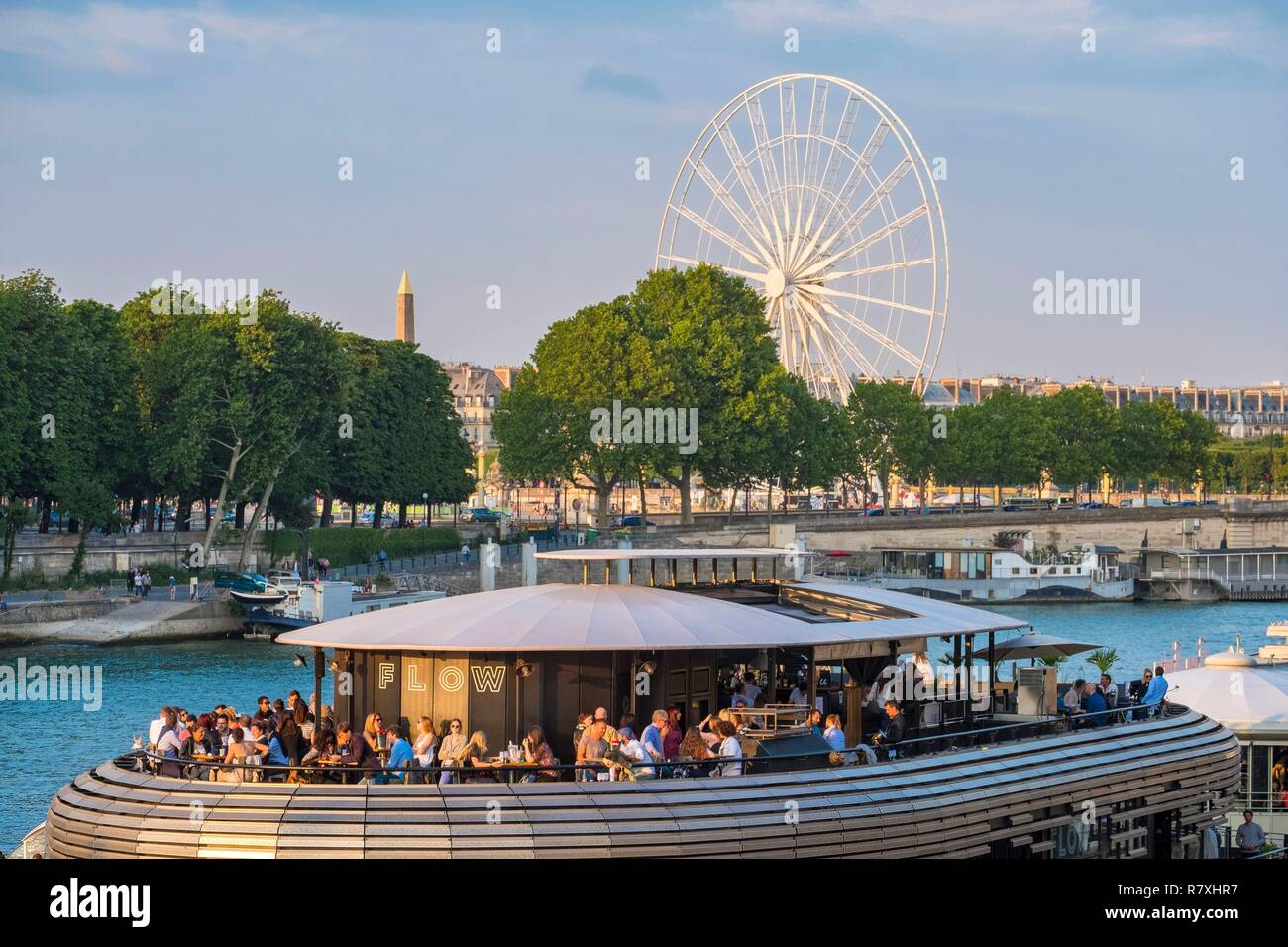 France, Paris, area listed as World Heritage by UNESCO, the New Pedestrian Berges at the Port of the Champs Elysees, the barge bar restaurant the Flow Stock Photo