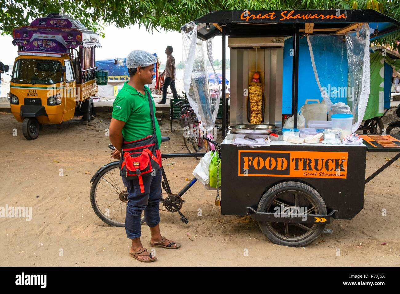 Inde, state of Kerala, Kochi (or Cochin), Fort Kochi (ou Fort Cochin) district, food truck, food to take away Stock Photo