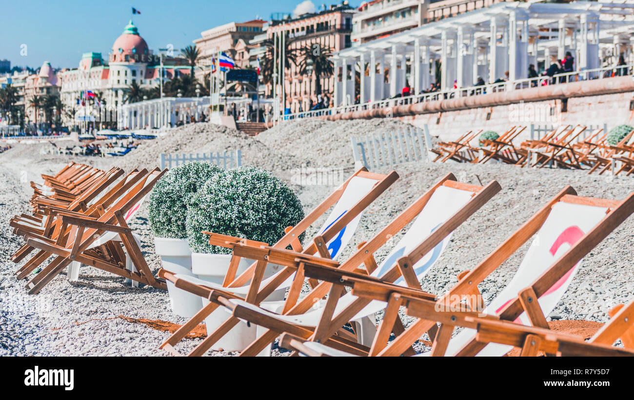 Deck chairs on a beach hi-res stock photography and images - Alamy