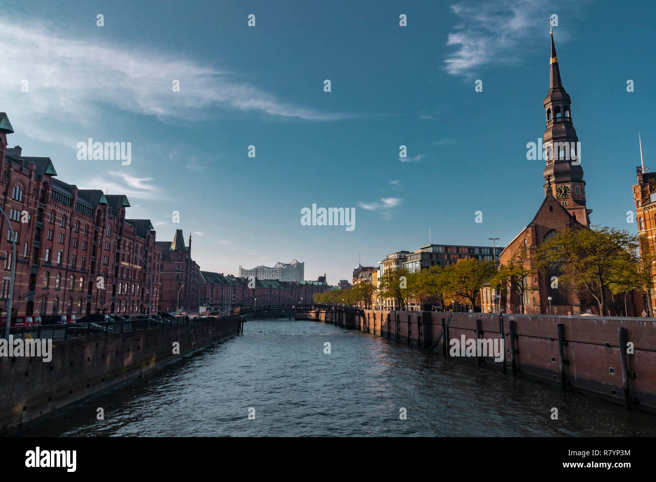 Hamburg Germany November 17 2018 View Of The Elbe River Going Through The Iconic Speicherstadt Or Old Factory And Warehouse District In The City Stock Photo Alamy