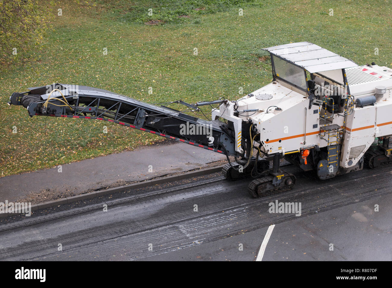 Road milling machine hires stock photography and images Alamy