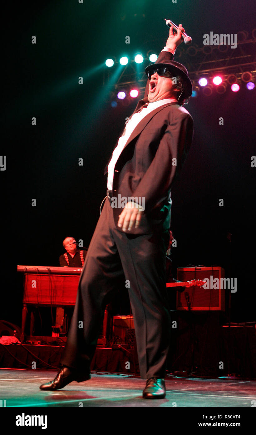 Jim belushi hi-res stock photography and images - Alamy
