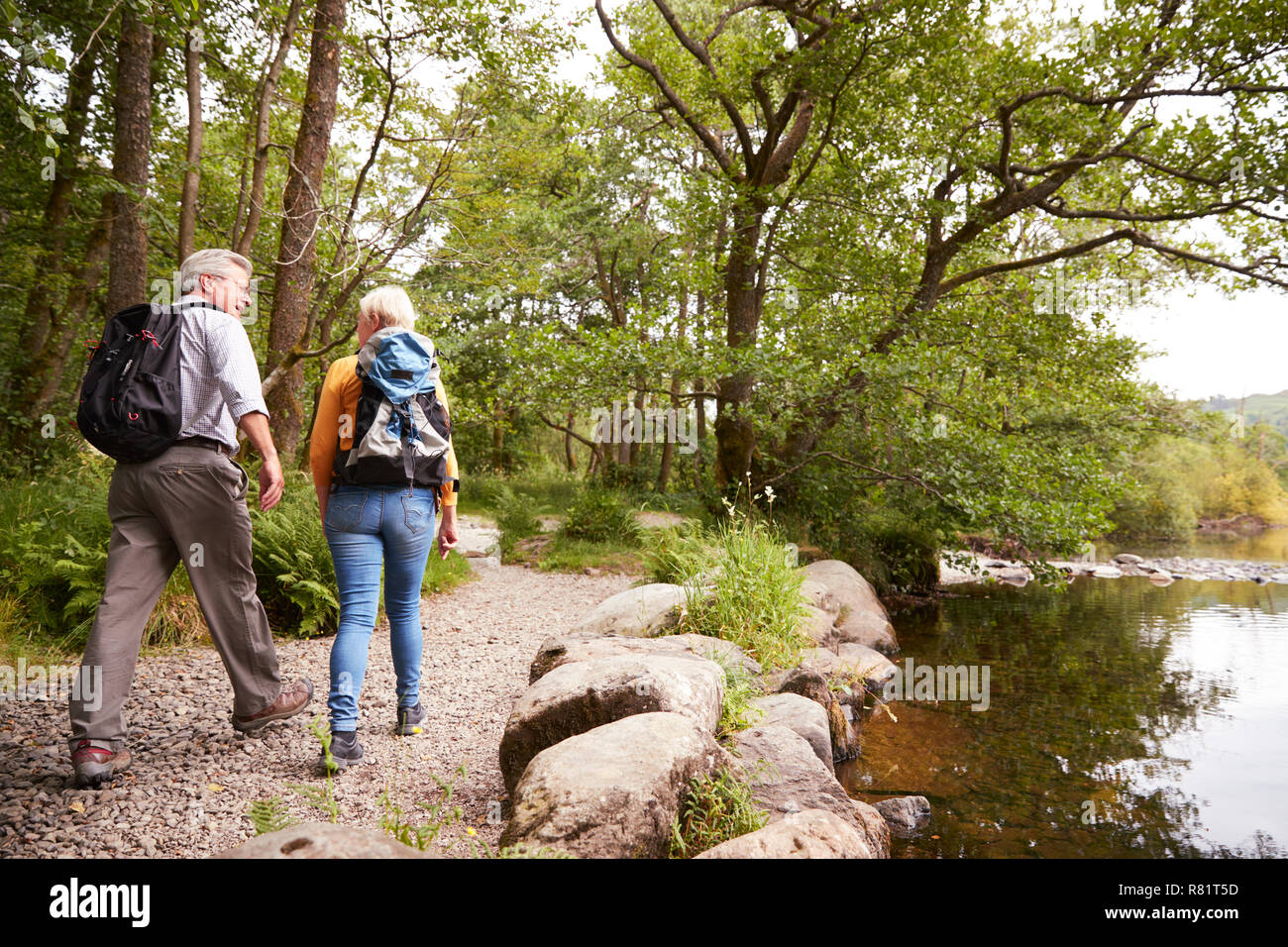 Couple park walking rear view hi-res stock photography and images - Alamy