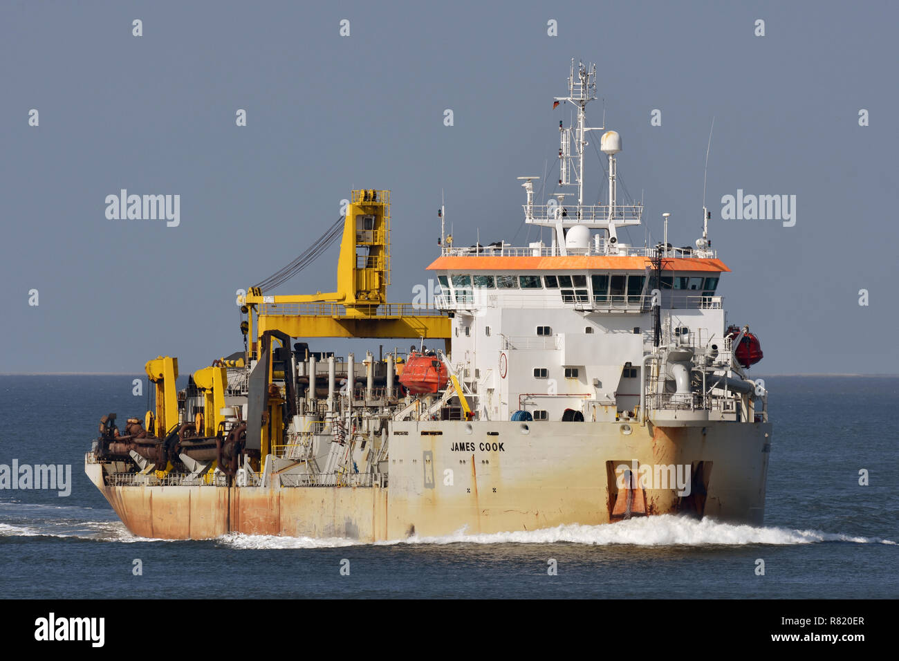 James cook ship hi-res stock photography and images - Alamy