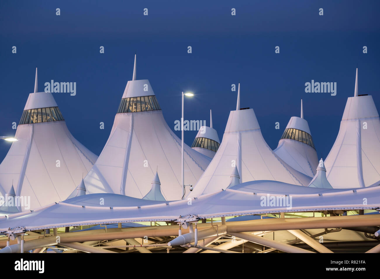 'Tent' fiberglass roof (designed by Fentress Bradburn Architects), Jeppesen Terminal Building, Denver International Airport (DIA), Denver, Colorado US Stock Photo