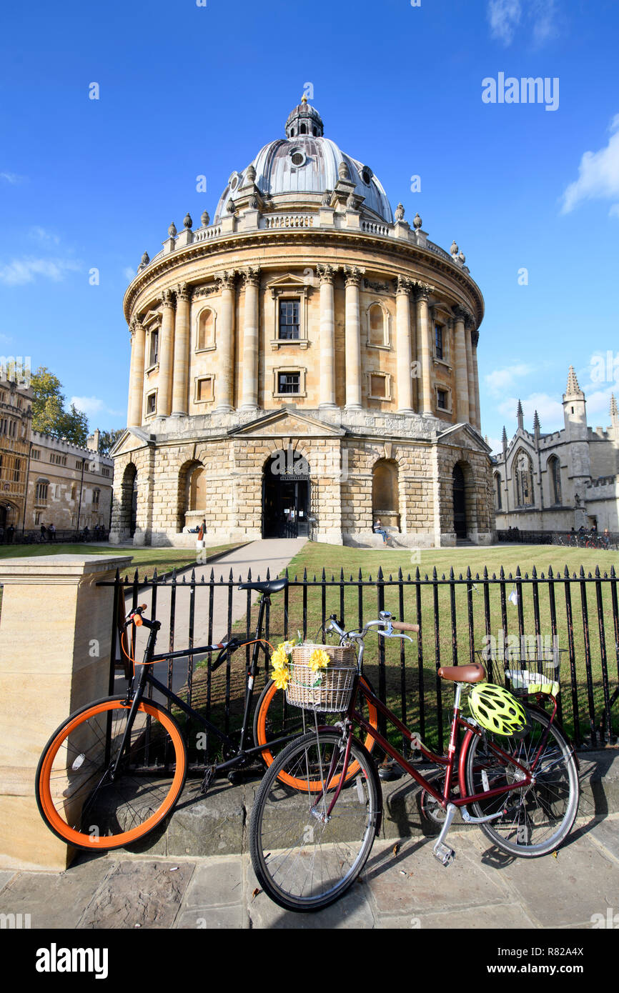 The Radcliffe Camera, reading room of the Bodleian Library at Oxford ...