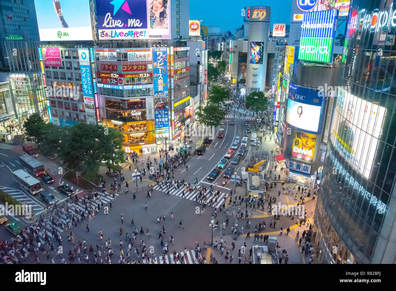 Pedestrians crosswalk at Shibuya district in Tokyo, Japan. Shibuya ...