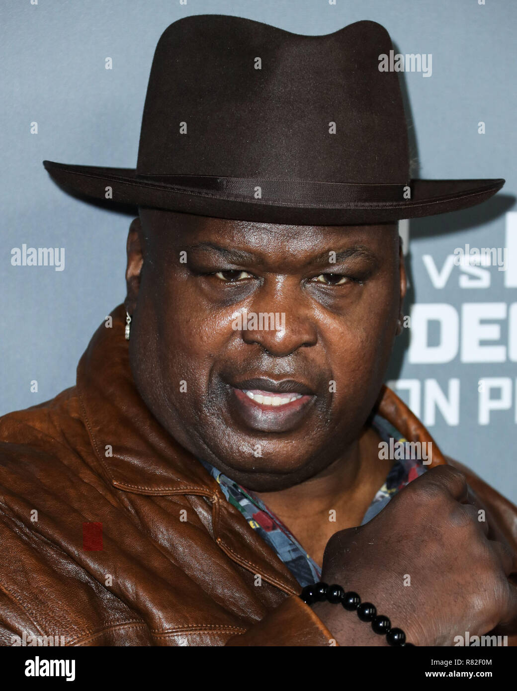 Buster douglas hi-res stock photography and images - Alamy