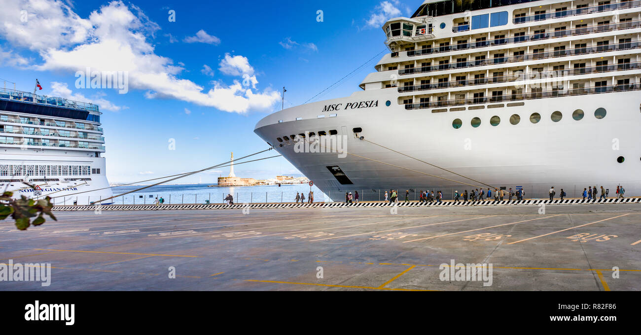 Messina Sicily Italy Tourists Passengers Getting Out Of A Huge Cruise Ship Msc Poesia Stock Photo Alamy