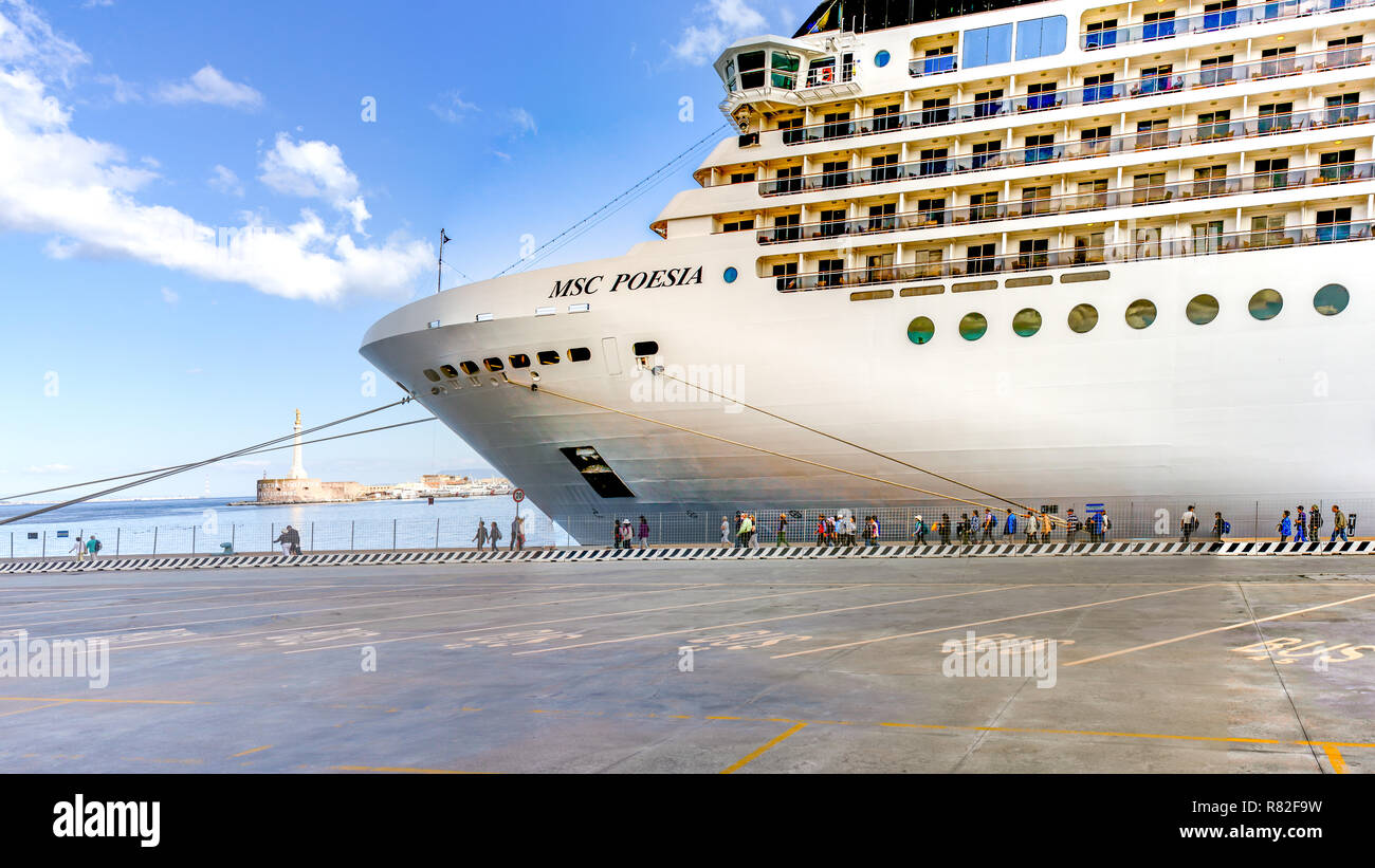 Messina Sicily Italy Tourists Passengers Getting Out Of A Huge Cruise Ship Msc Poesia Stock Photo Alamy