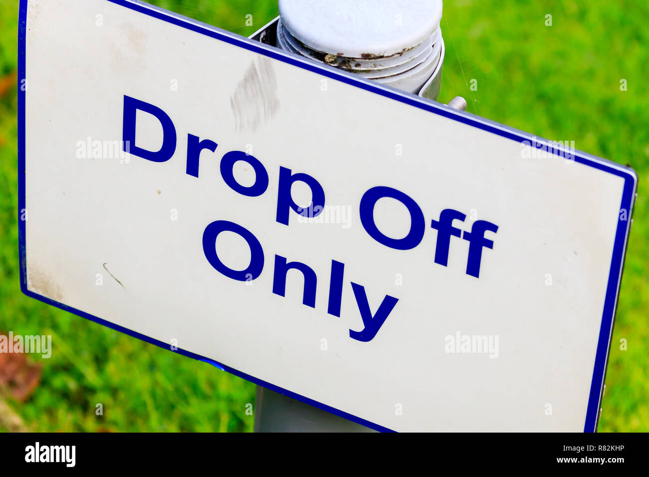 Drop off of hires stock photography and images Alamy