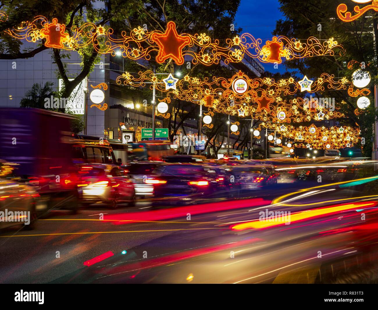 Took some pictures of the Christmas lights at Orchard road this year. : r/ singapore