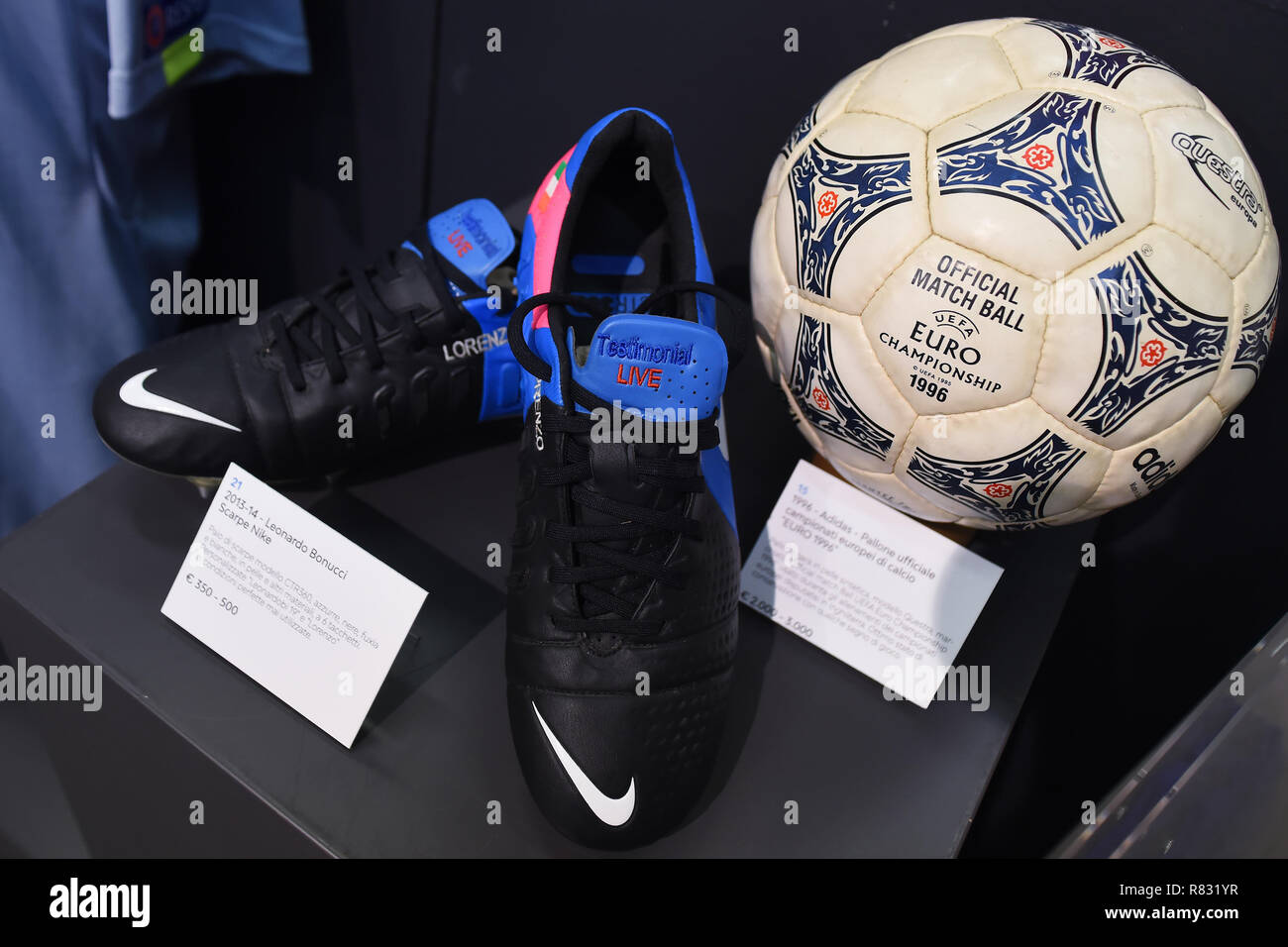 Foto LaPresse/Giordan Ambrico12/12/2018, Torino (Italia) cronaca /  sportCimeli sportivi in asta da BolaffiNella foto: scarpe di Leonardo  Bonucci e pallone di EURO 1996Photo LaPresse/Giordan Ambrico December 12,  2018 , Torino (Italy) news /