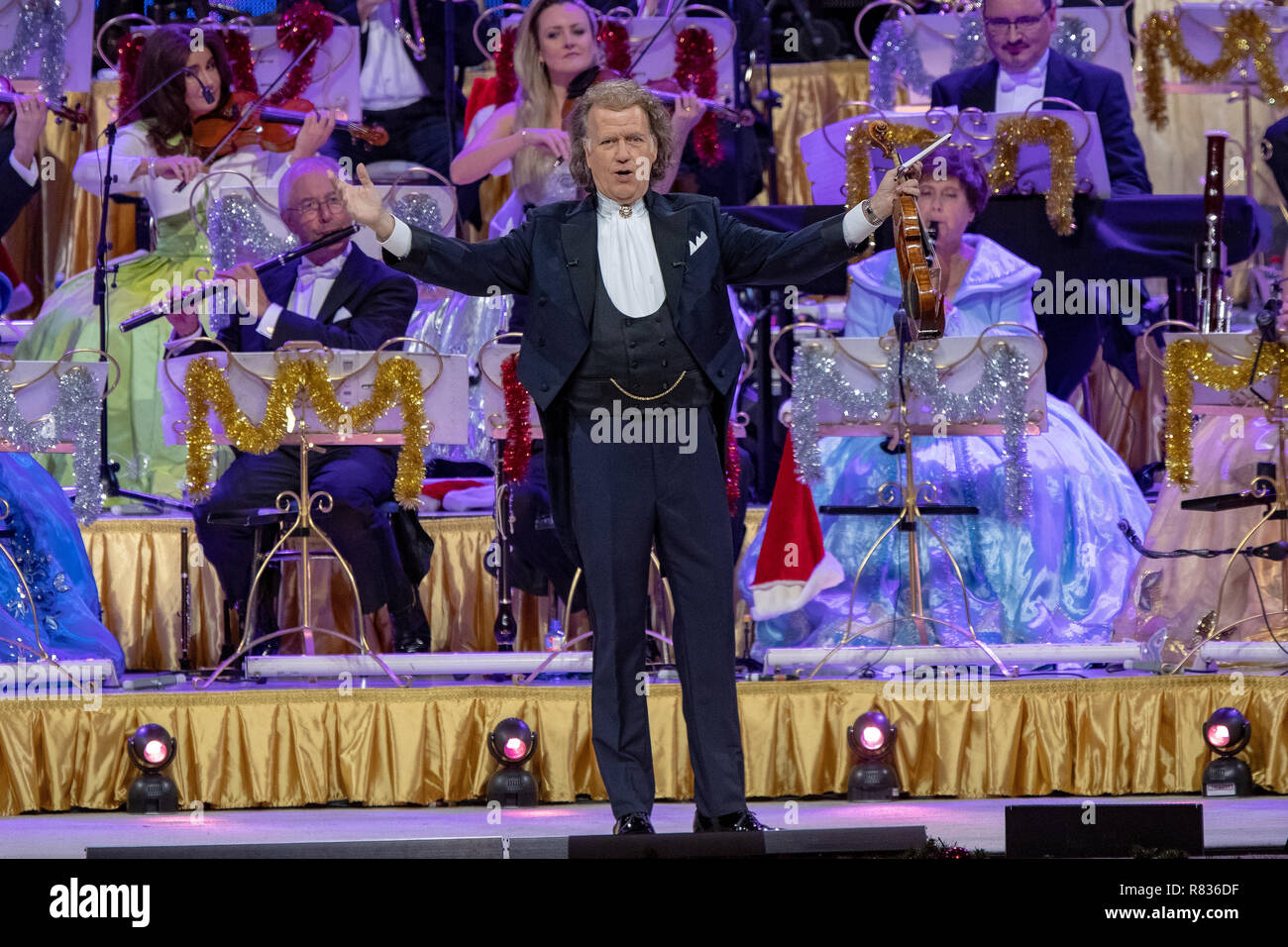 Andre Rieu England Andre Rieu Performance London High Resolution Stock Photography and ...