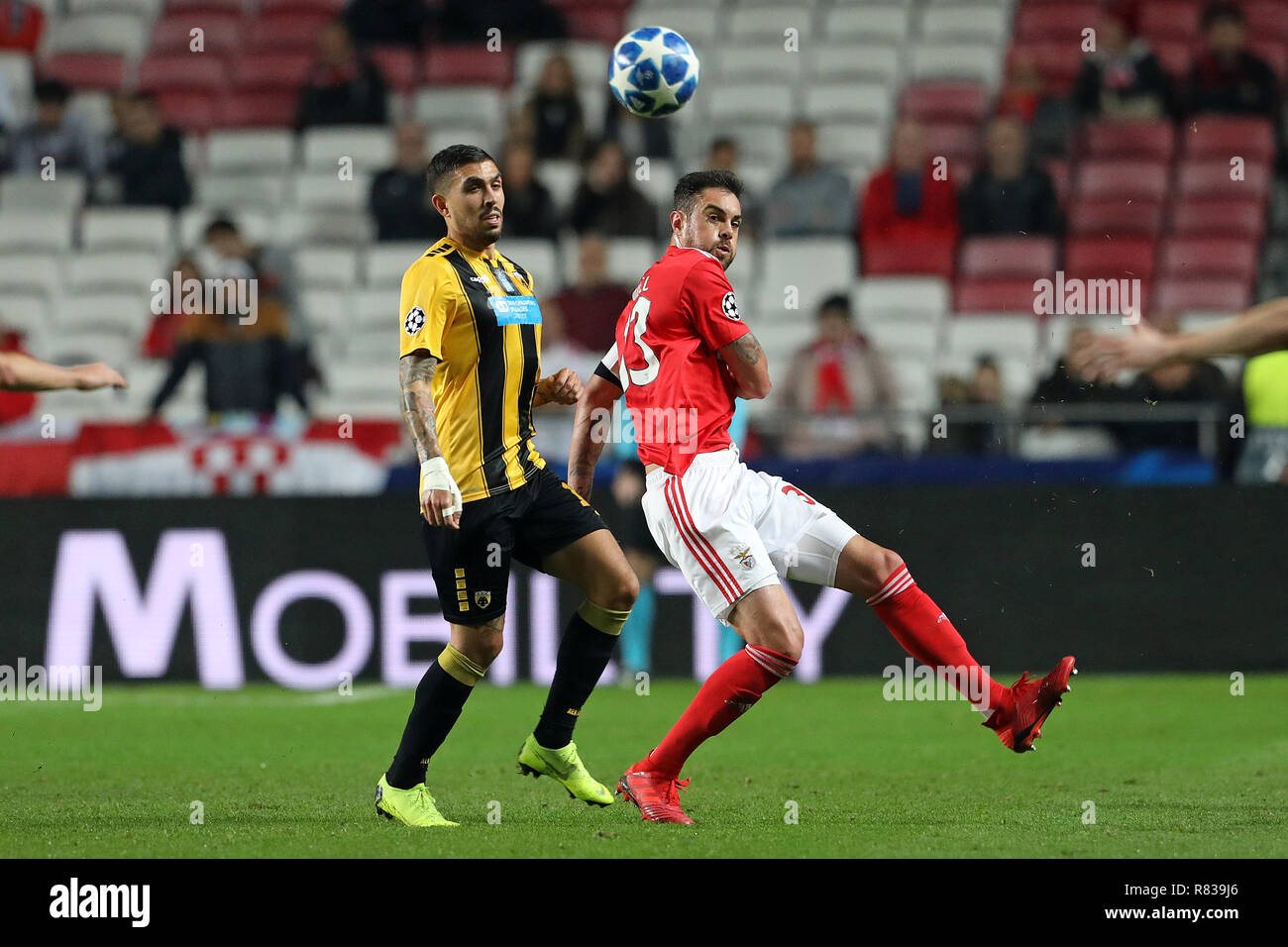 Viktor Klonaridis of AEK Athens F.C. (L) vies for the ball with Jardel  Nivaldo Vieira of SL Benfica (R) during the UEFA Champions League 2018/19  football match between SL Benfica vs AEK