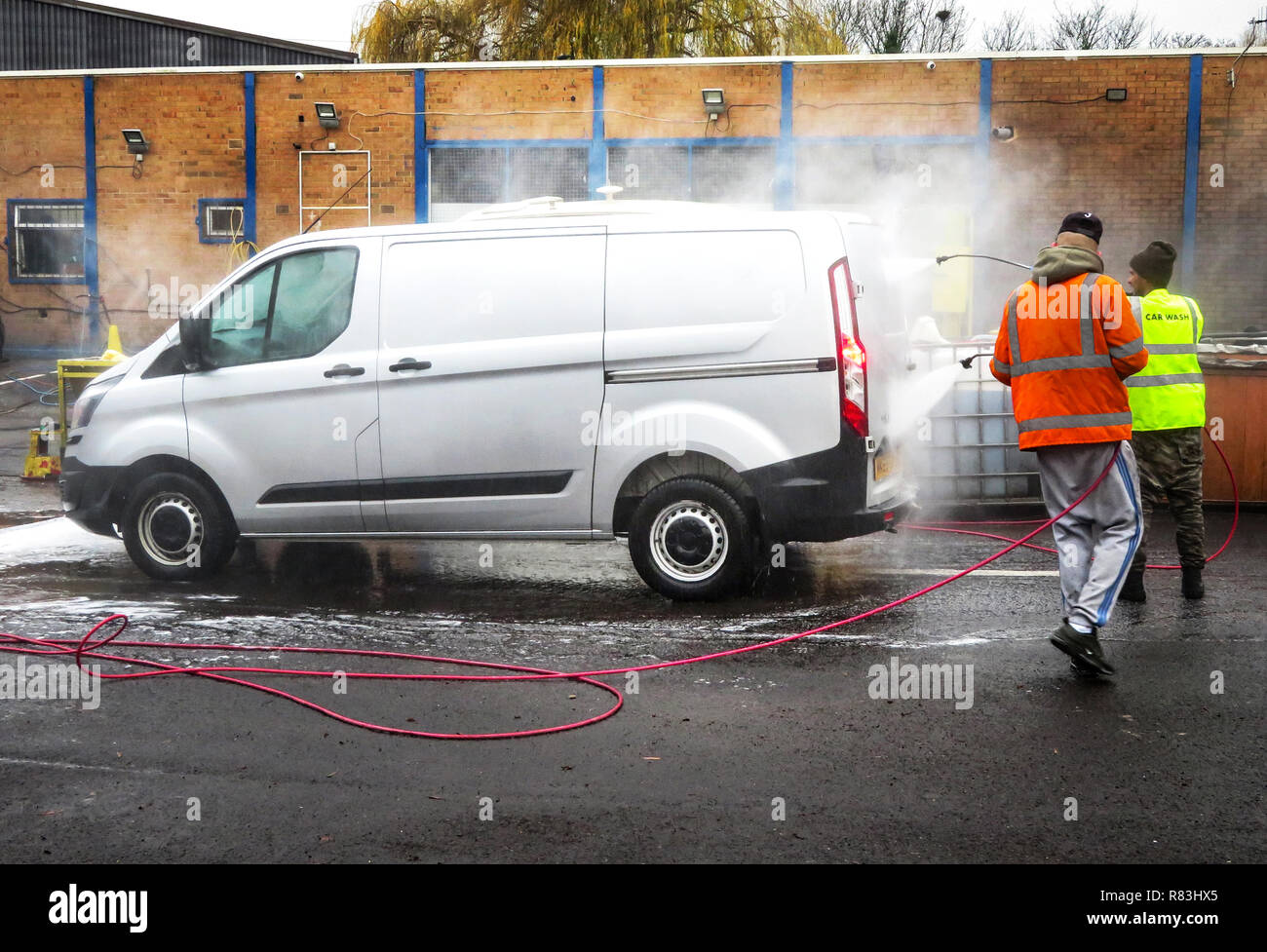 Car wash 2 hires stock photography and images Alamy