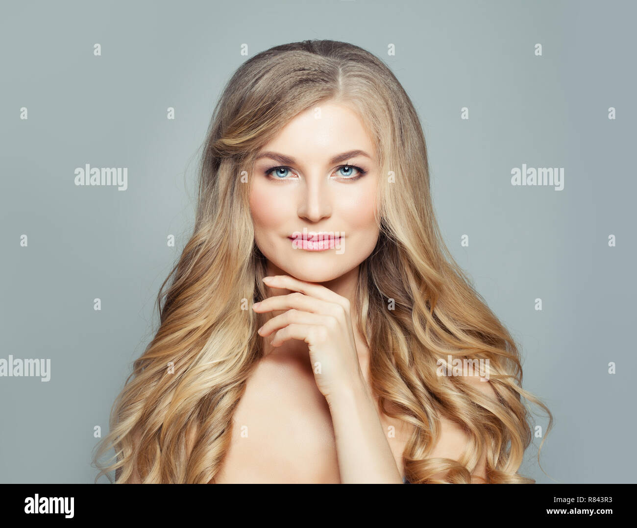 Woman with long blonde hair hi-res stock photography and images - Alamy