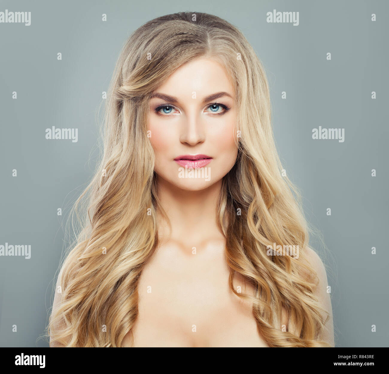 Mature Blonde Hair Salon High Resolution Stock Photography And Images Alamy