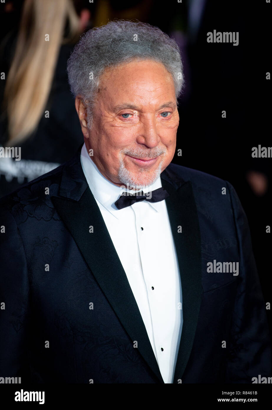 Welsh Singer, Tom Jones, arrives for the Premiere of 'Marry Poppins Returns' at the Royal Albert Hall in London Stock Photo