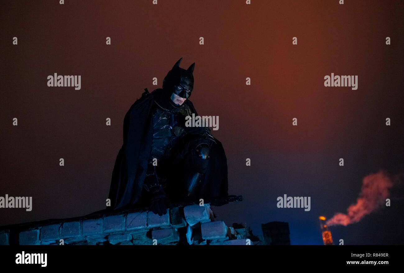 Nighttime Comic Lights : mini batman bat signal