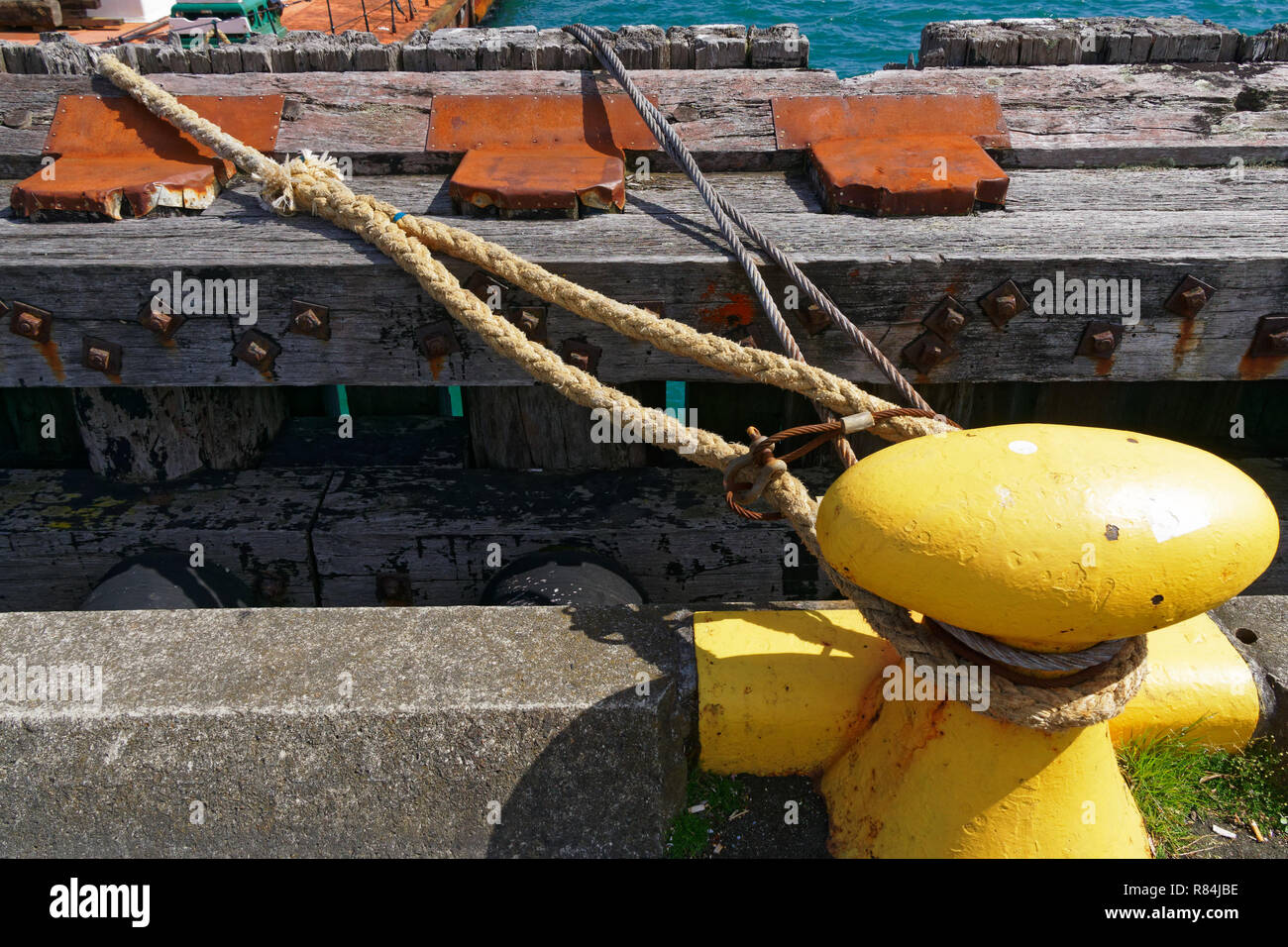 Dock ropes hi-res stock photography and images - Page 4 - Alamy