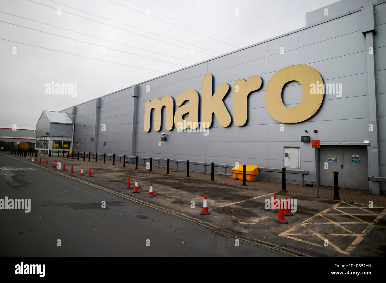 Makro booker wholesaler outlet kirkby merseyside england uk Stock Photo