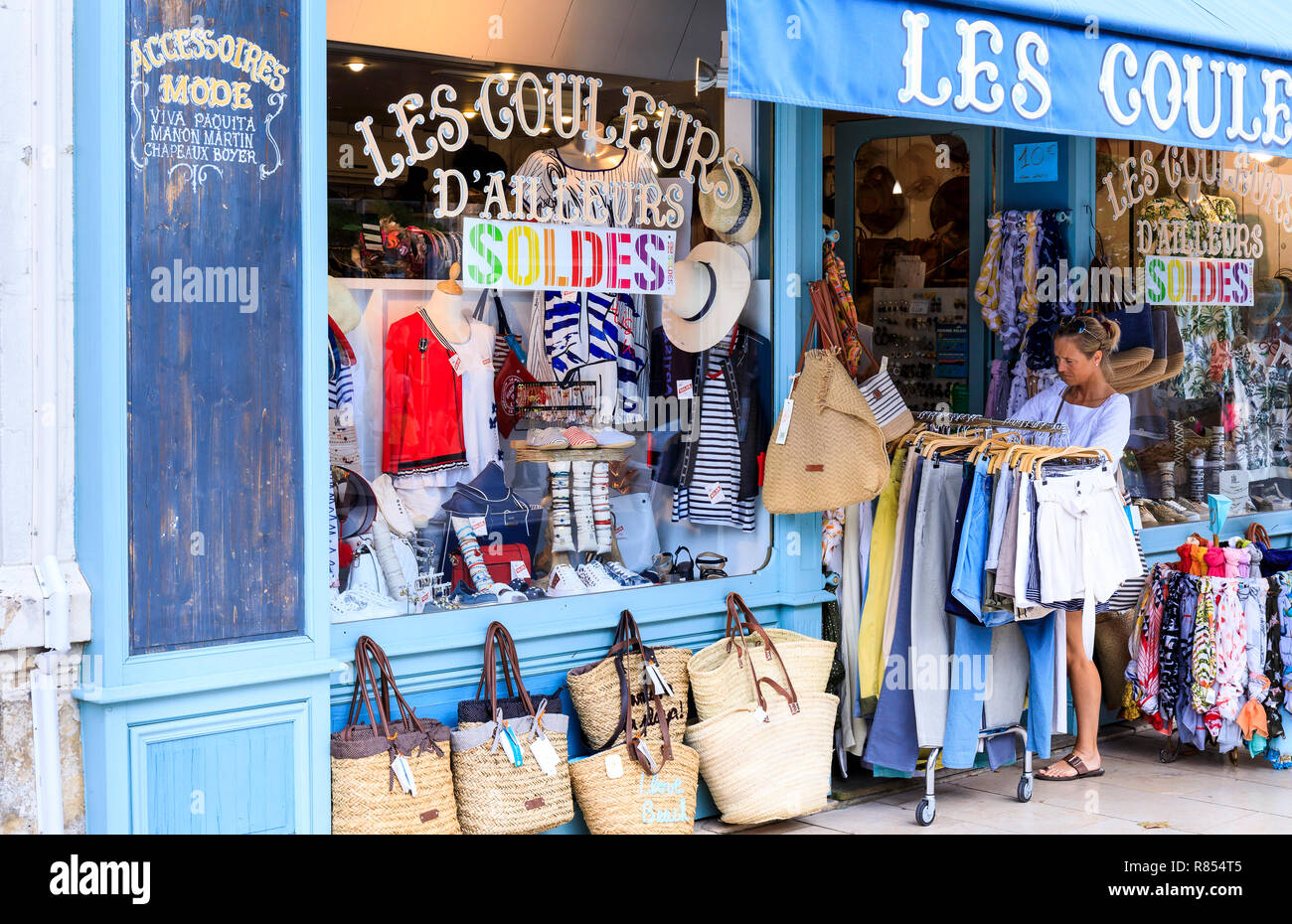 France street clothes shop hi-res stock photography and images - Alamy