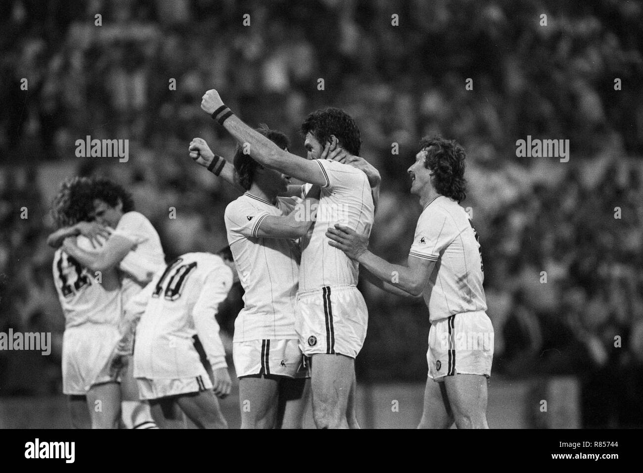 European Cup Final In Rotterdam 26 5 82 Aston Villa V Bayern Munich Stock Photo Alamy