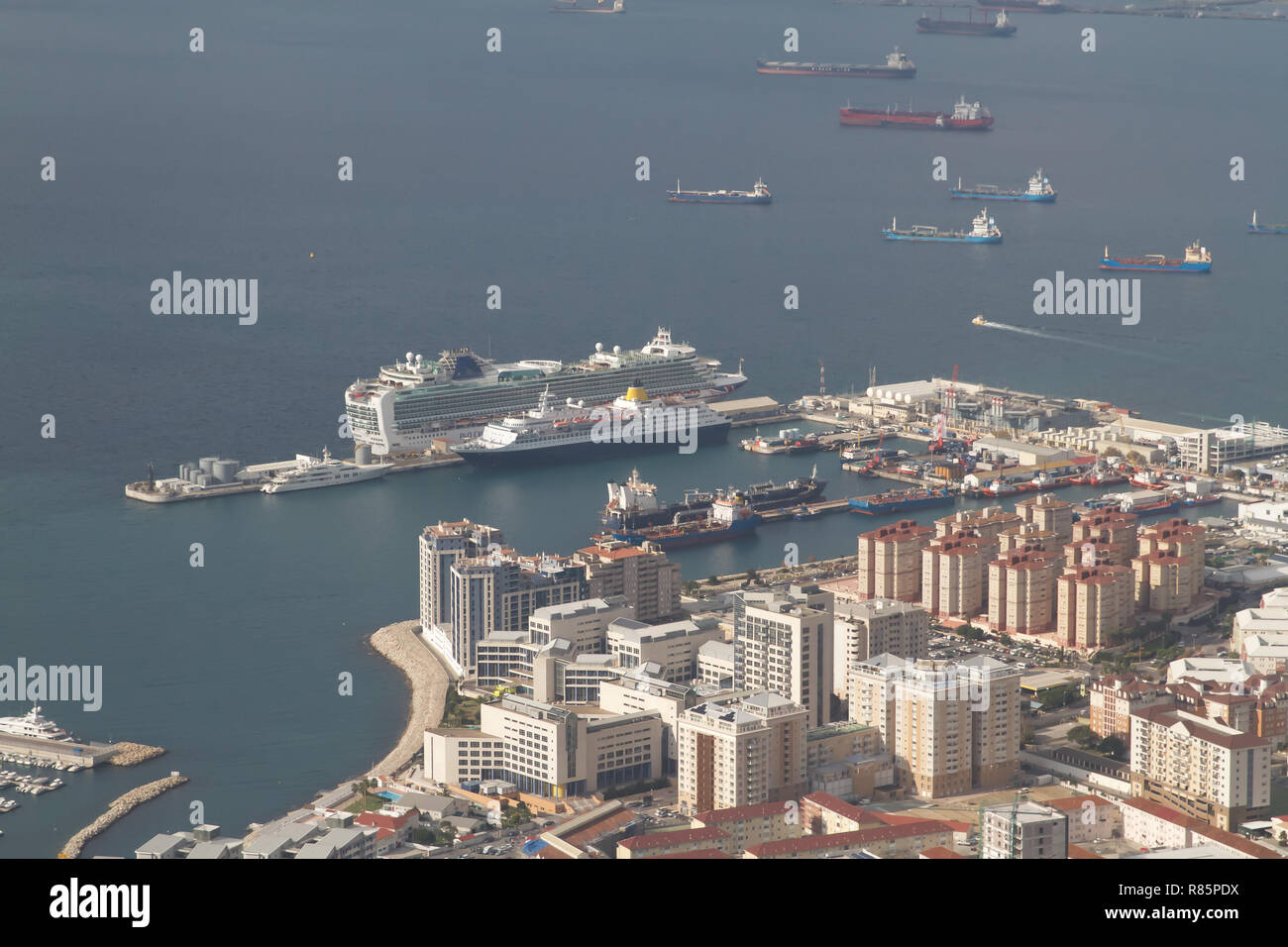 Gibraltar. 12th Dec 2018. With two large Cruise ships in port, passengers  flood Gibraltars Main street hoping to do some last minute Christmas  shopping along with bagging some duty free souvenirs.Credit: Keith