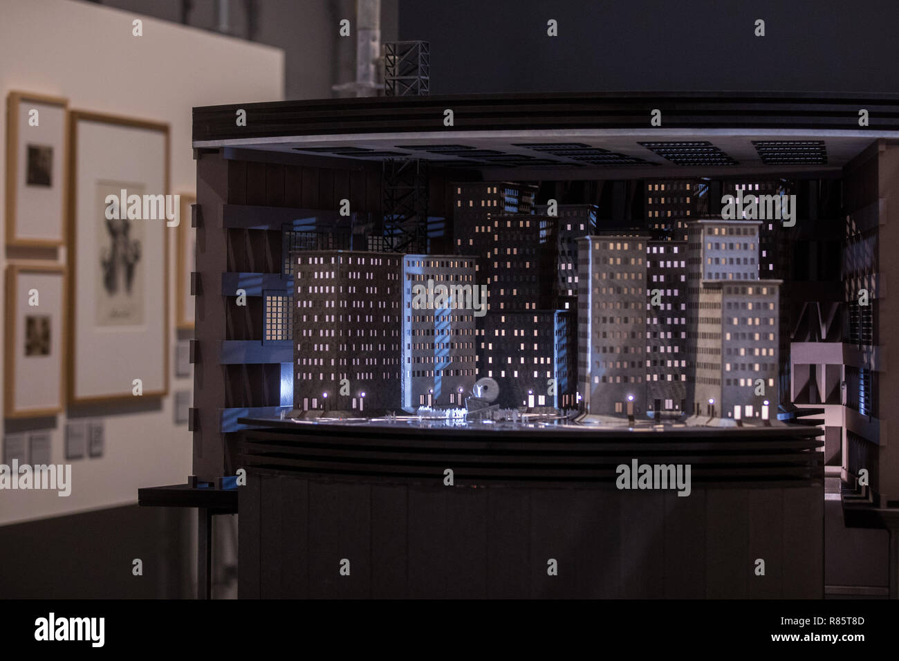 Bonn, Germany. 13th Dec, 2018. A model of the 'Unterstadt' (Karch & Höfler, 2018), based on the film Metropolis (1927), can be seen in the exhibition 'Kino der Moderne - Film in der Weimarer Republik' at the Bundeskunsthalle. The exhibition can be seen from 14 December 2018 to 24 March 2019. Credit: Rolf Vennenbernd/dpa - ATTENTION: Only for editorial use in connection with reporting on the exhibition and only with full mention of the above credit/dpa/Alamy Live News Stock Photo