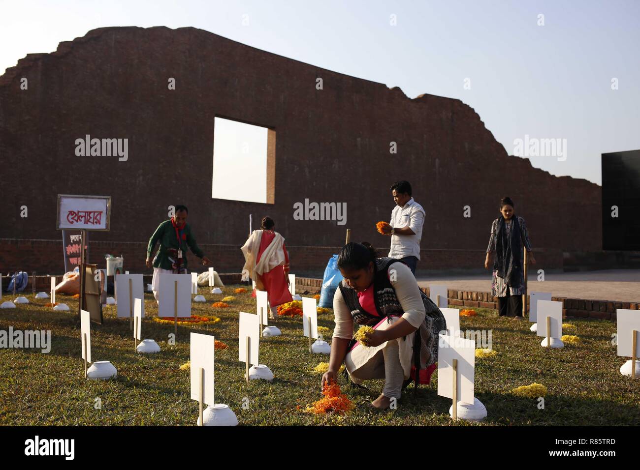 Bangladesh martyred intellectual hi-res stock photography and images ...