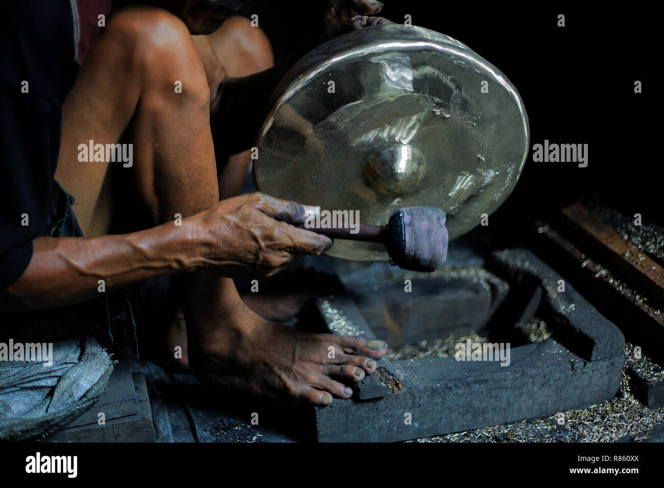 Home made musical instruments hi-res stock photography and images - Alamy