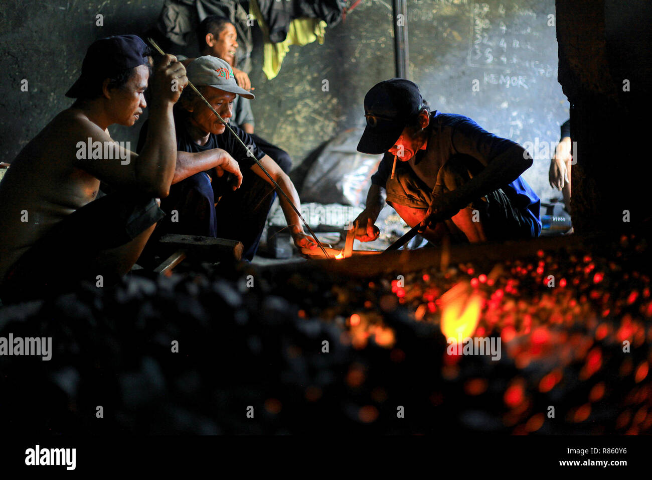 Home made musical instruments hi-res stock photography and images - Alamy