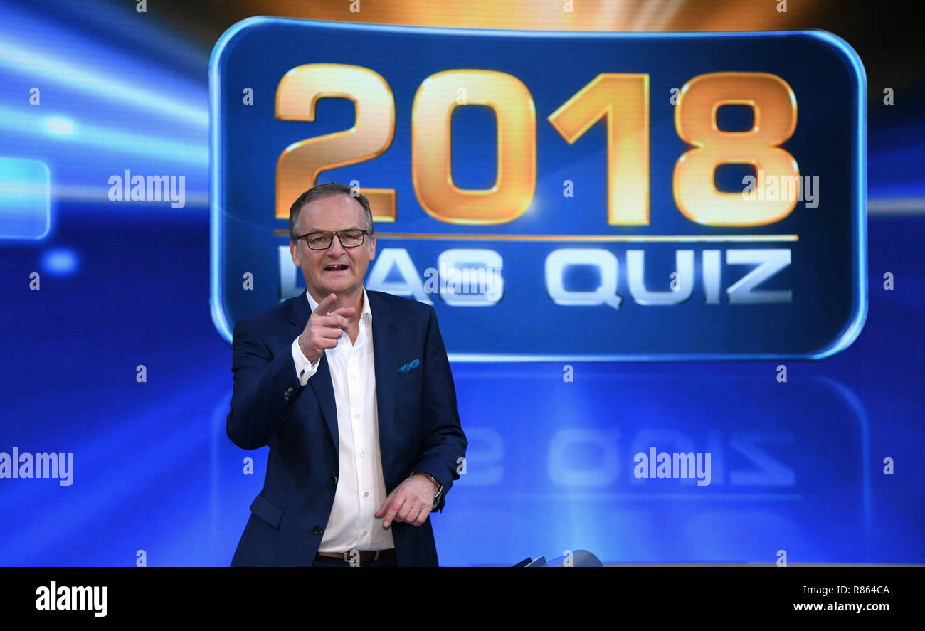 14 December 2018, North Rhine-Westphalia, Köln: The presenter Frank Plasberg is in the studio after the recording of the ARD show "2018 - Das Quiz". The show will be shown on 27.12.2018 at 20:15. Photo: Henning Kaiser/dpa Stock Photo