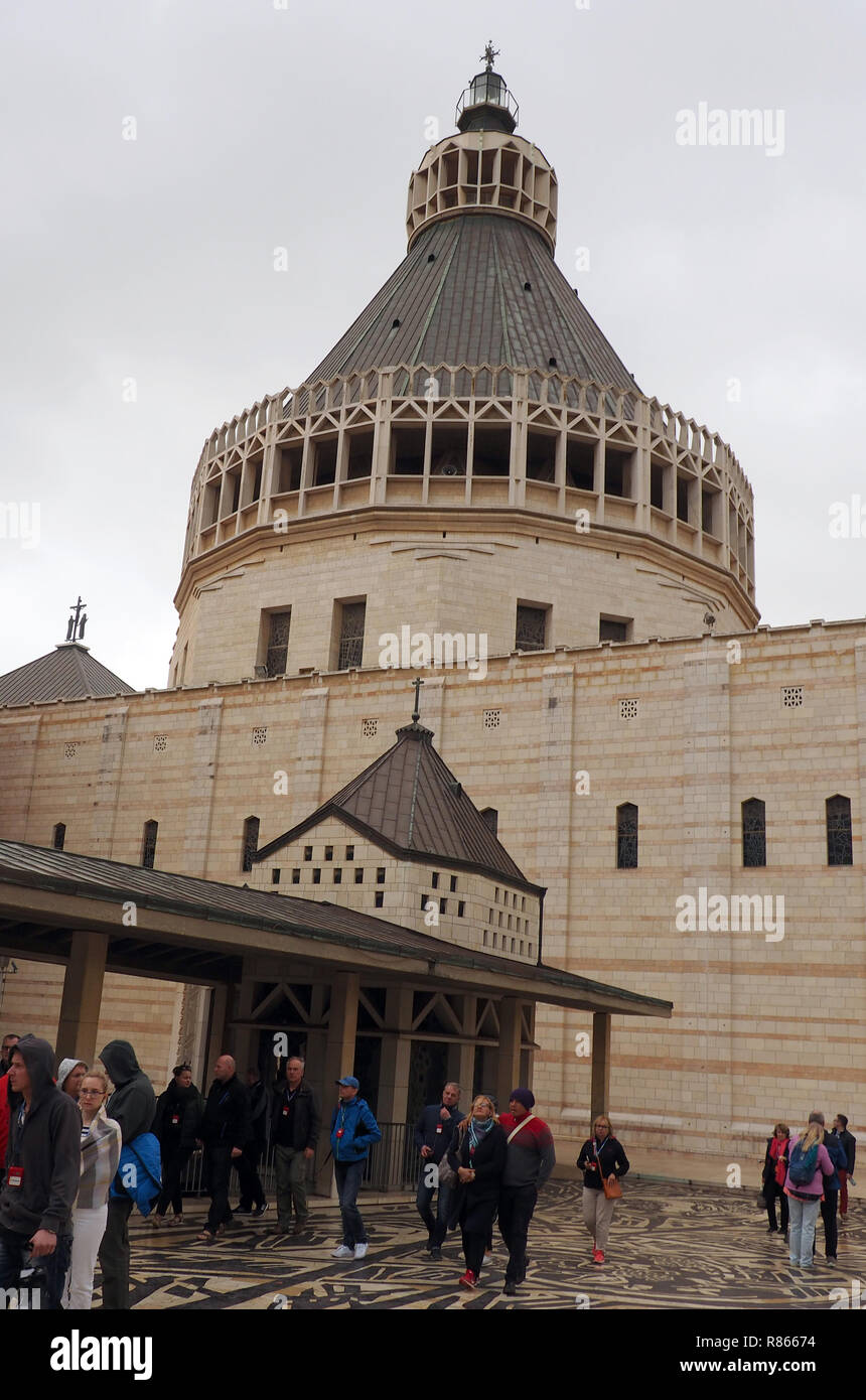 Nazareth, Israel. 12th Dec, 2018. Pilgrims walk in front of the Annunciation Basilica. Hundreds