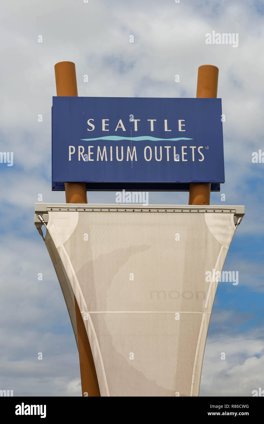 Hollister seattle premium outlets outlet