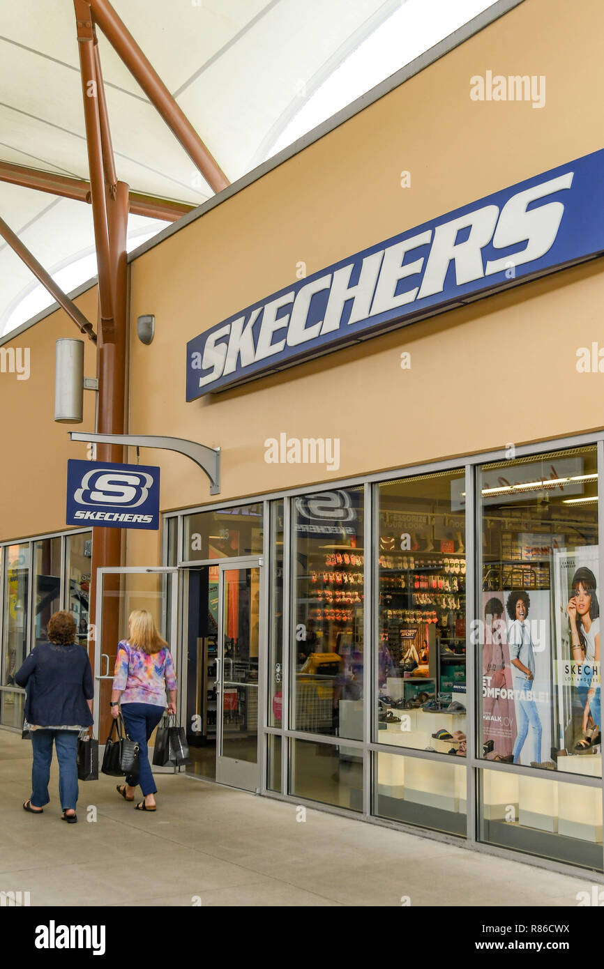 skechers opening hours