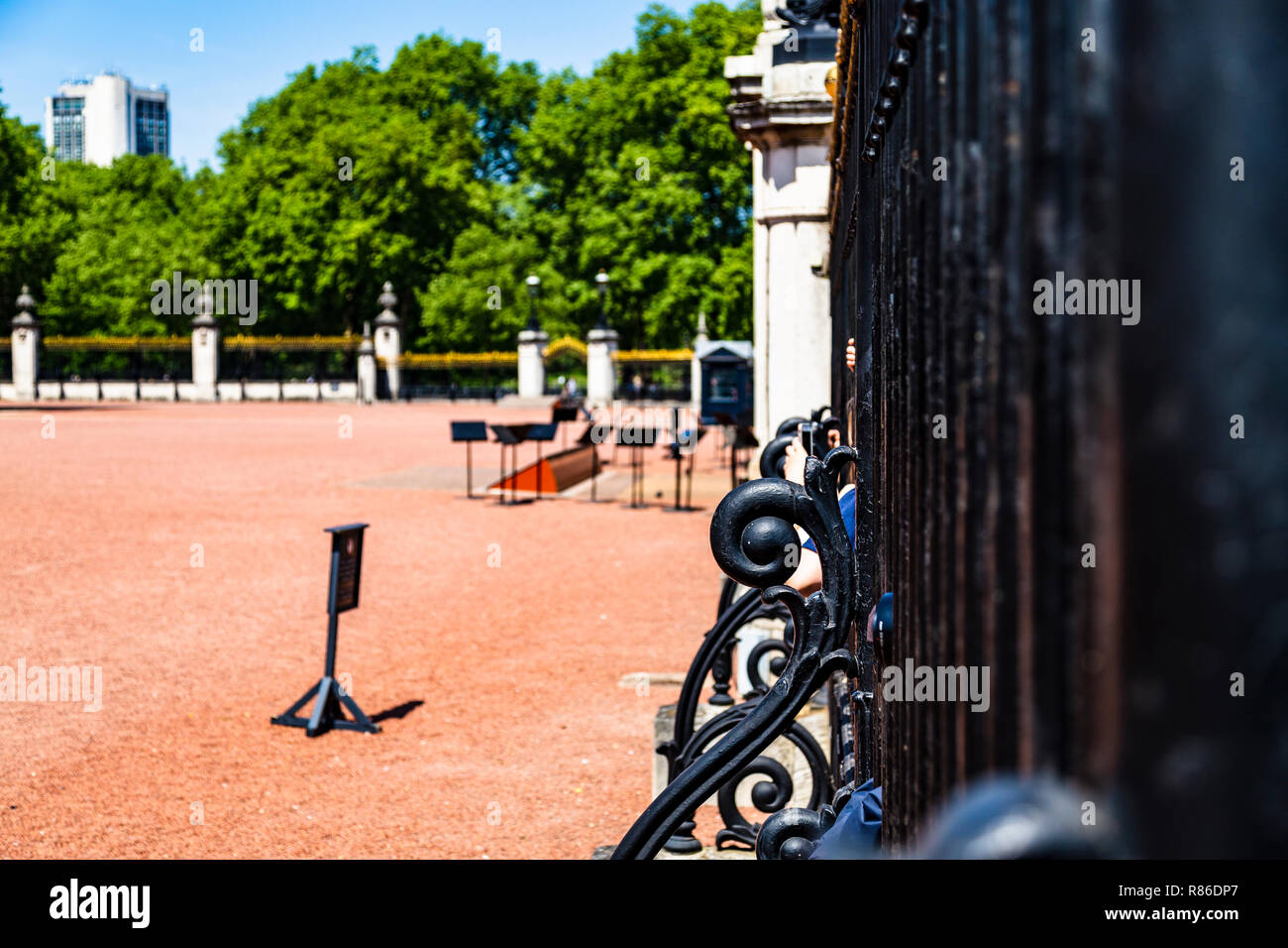 Closed gates to Buckingham Palace, London, England, UK Stock Photo