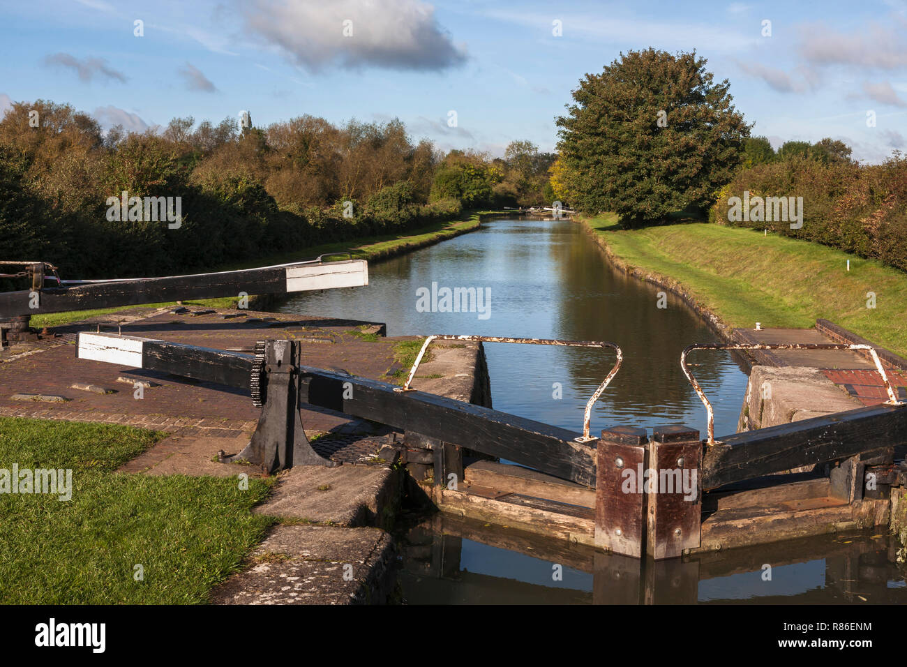 Hillmorton top lock, Oxford Canal North, Warwickshire, England, UK: officially the busiest locks on the English canal system (WOP) Stock Photo