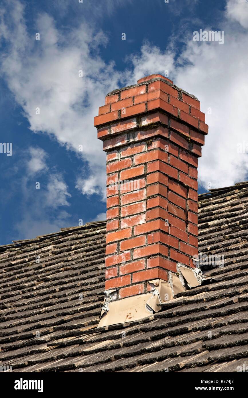 Tall chimney hires stock photography and images Alamy