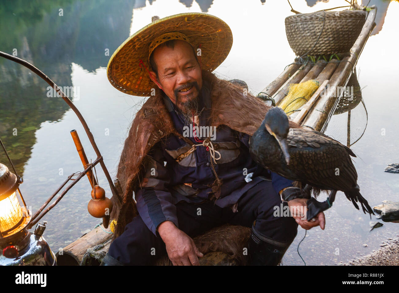 Fisherman wearing straw hat hi-res stock photography and images - Alamy