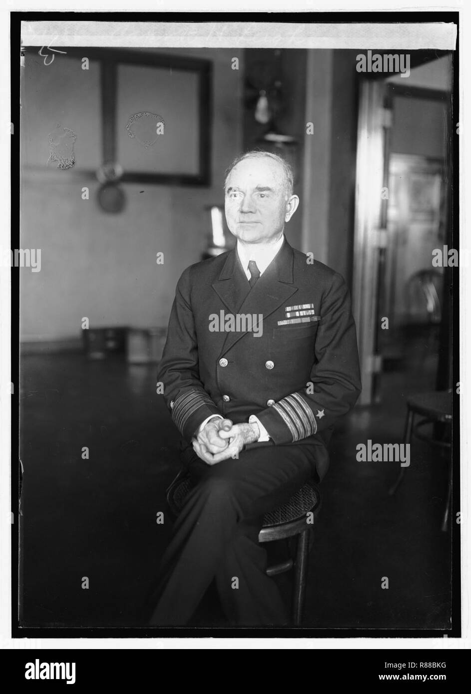 Capt r hi-res stock photography and images - Alamy
